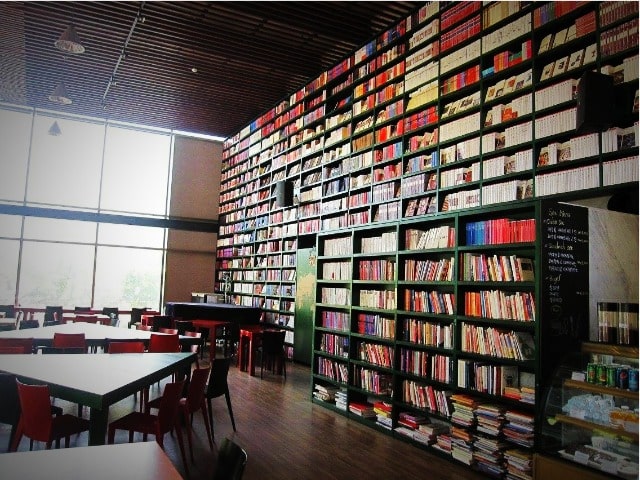 Book House FORESTAカフェ